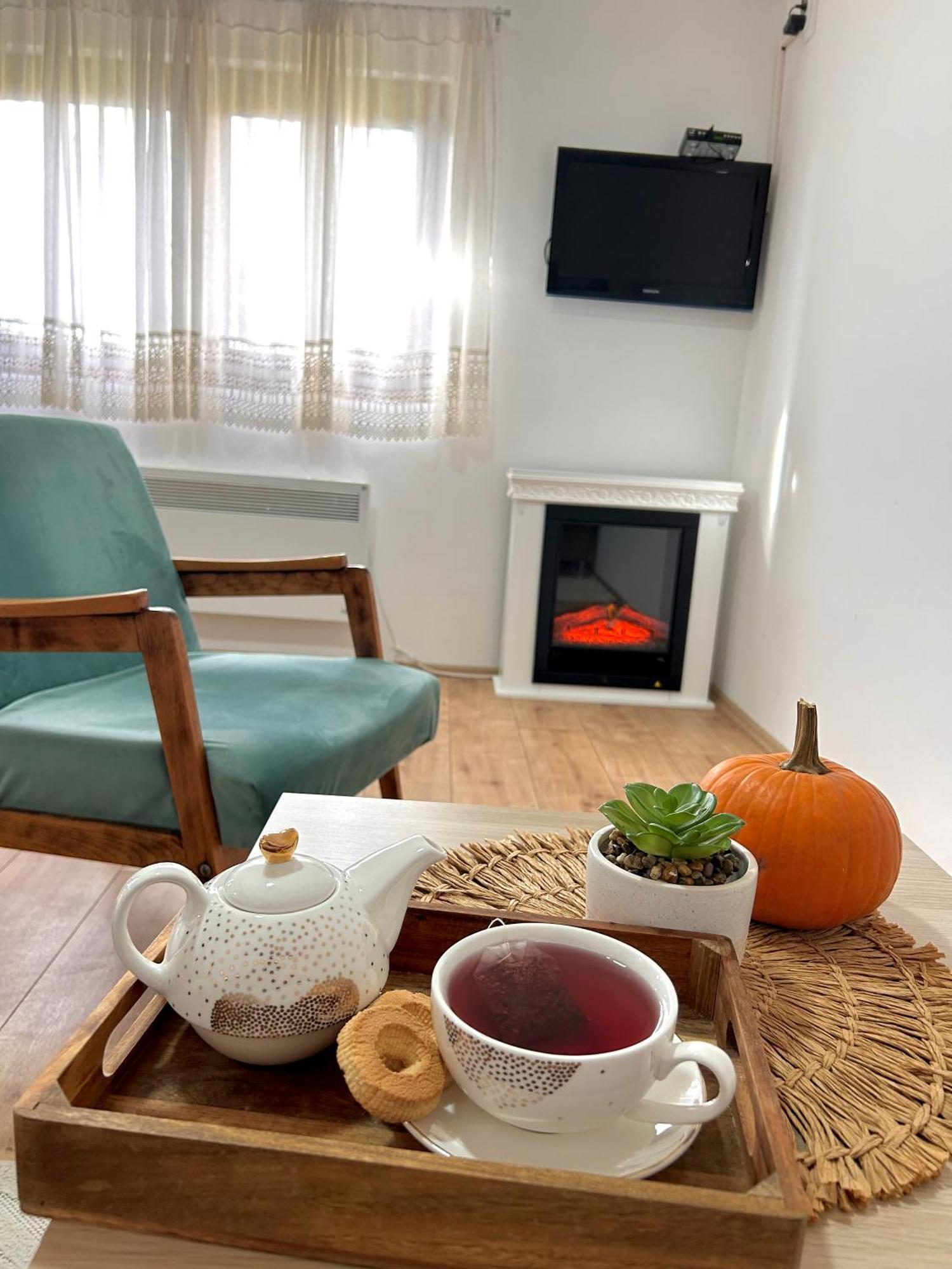 Vikend Kuca Pod Lipom Semesterbostad *